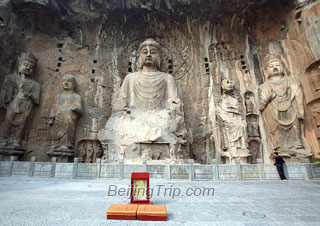 longmen cave-1042